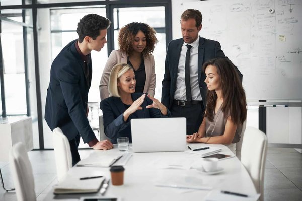 Quelles techniques de visualisation utiliser pour améliorer la performance en escalade de compétition?