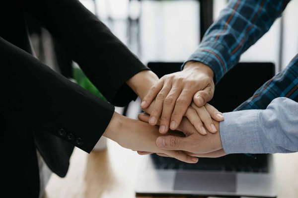 Quels sont les bénéfices des exercices de coordination pour les jeunes footballeurs?